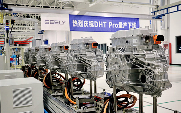 超混eRX5双车齐发、开启盲订